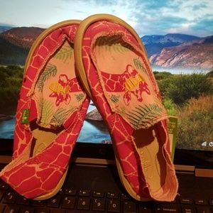 Sanuk girls scribble shoes